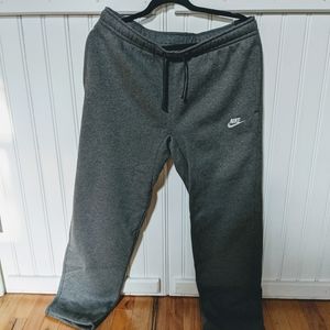 Nike Standard Fit Sweatpants NWT